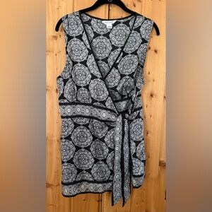 White House Black Market Silk Sleeveless top 100% Silk